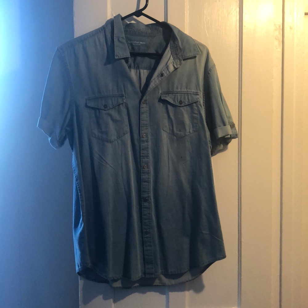 Men’s Calvin Klein shirt